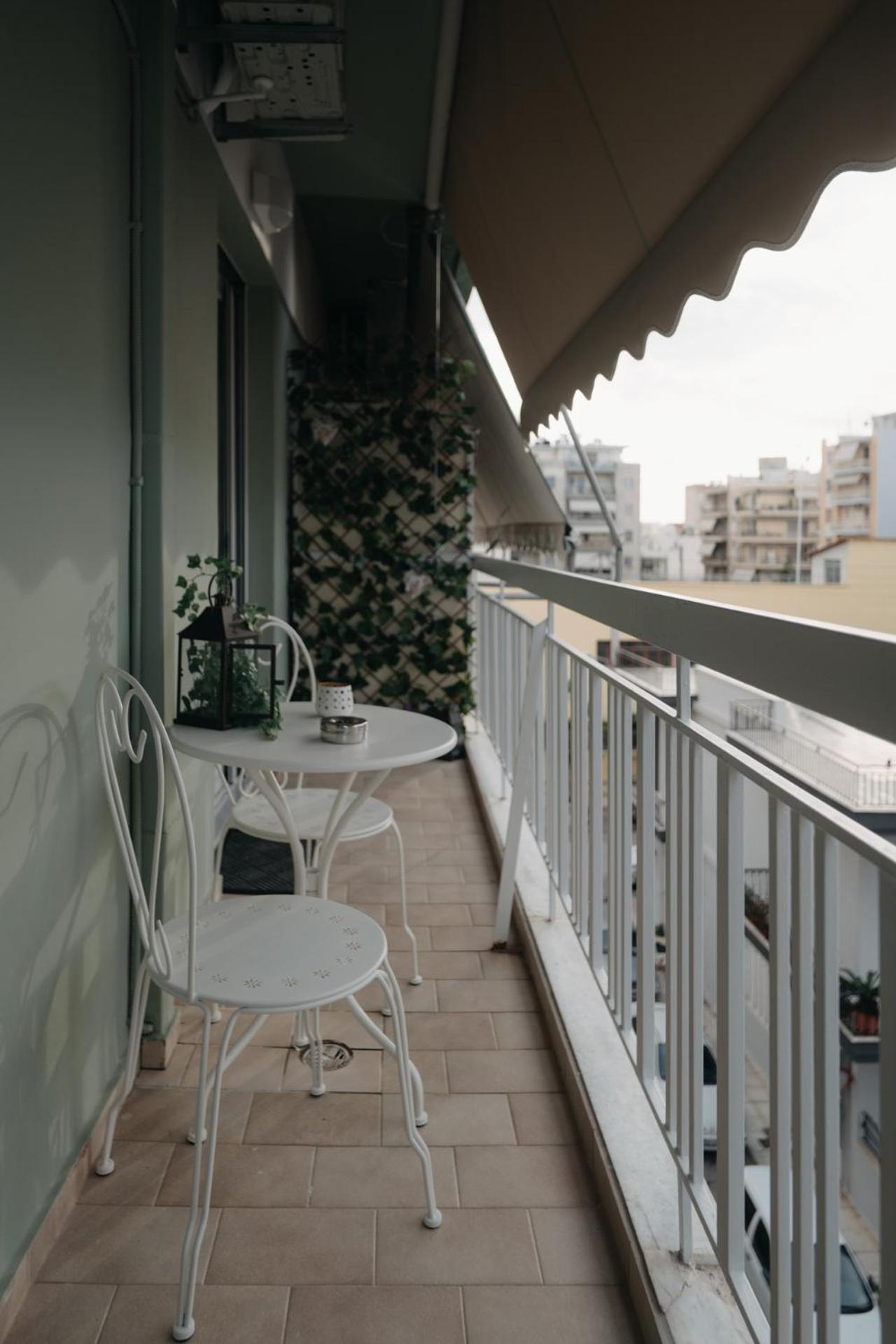 Vivian'S Deluxe Apartment Patras Exterior photo